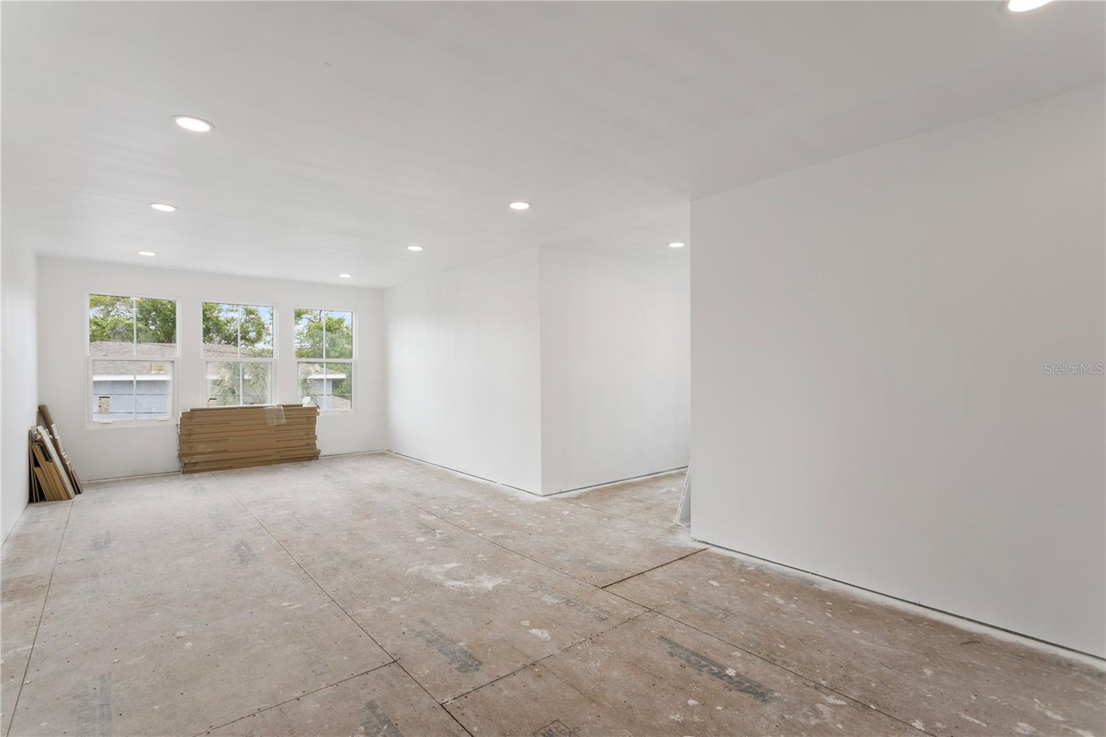 514 38TH AVE NE, ST PETERSBURG, FL, 33704