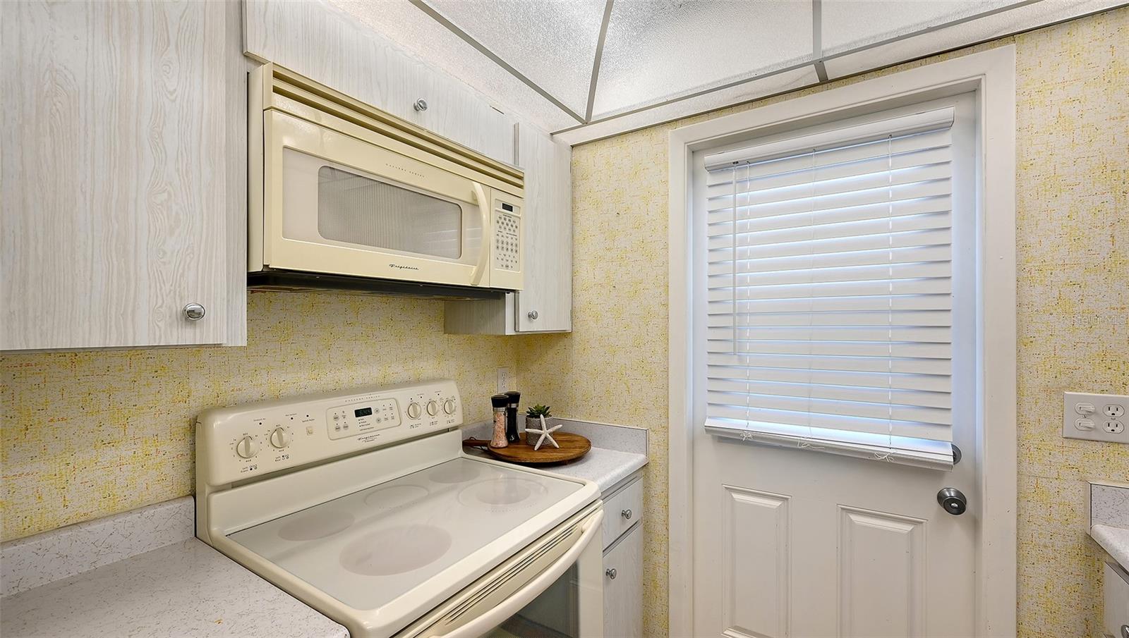 3810 GULF OF MEXICO DR #F206, LONGBOAT KEY, FL, 34228