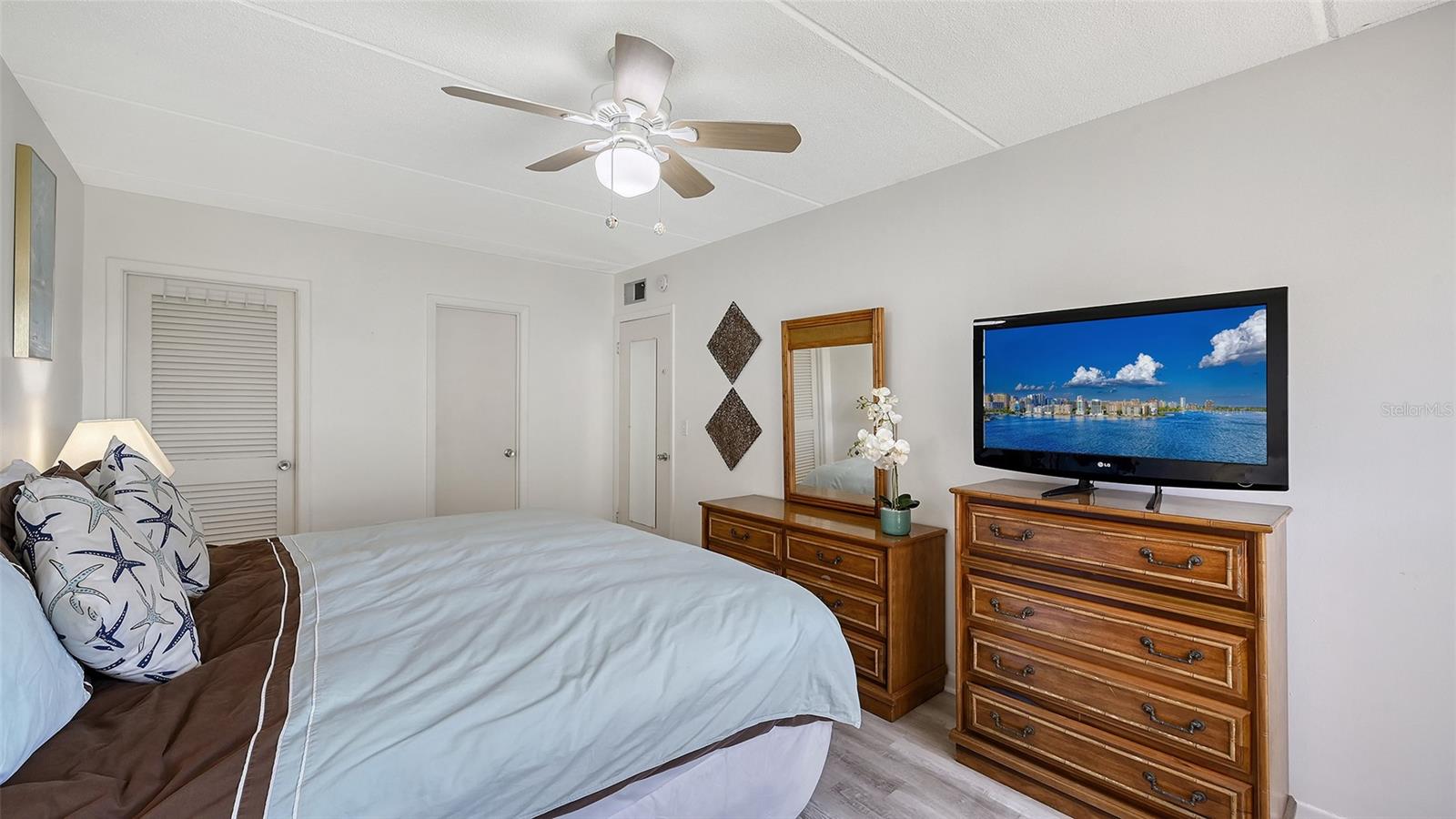 3810 GULF OF MEXICO DR #F206, LONGBOAT KEY, FL, 34228