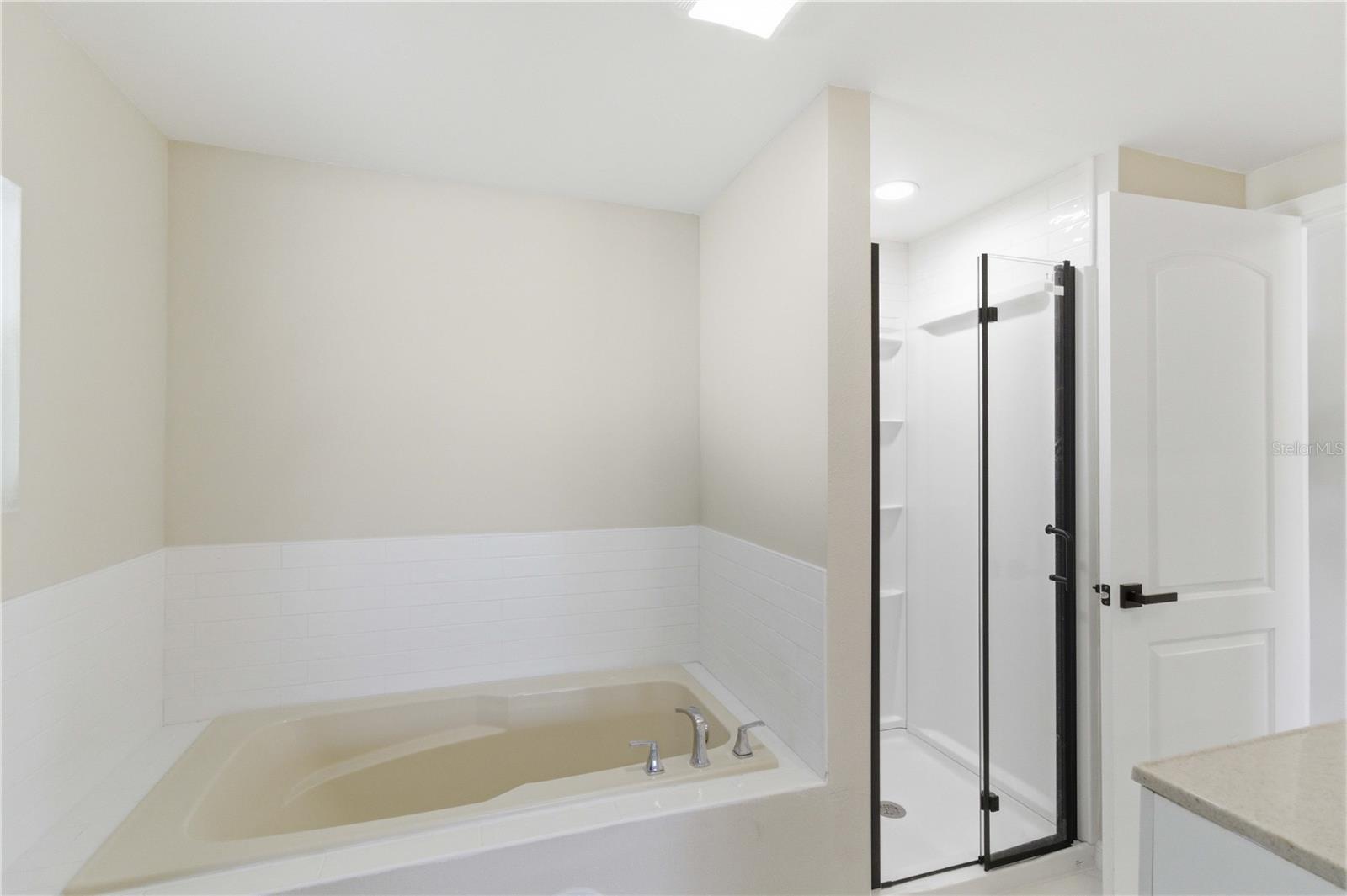 203 48TH AVENUE DR W, BRADENTON, FL, 34207