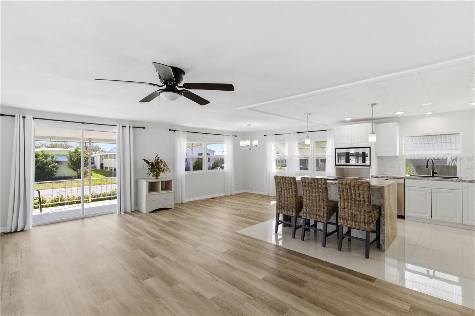 203 48TH AVENUE DR W, BRADENTON, FL, 34207