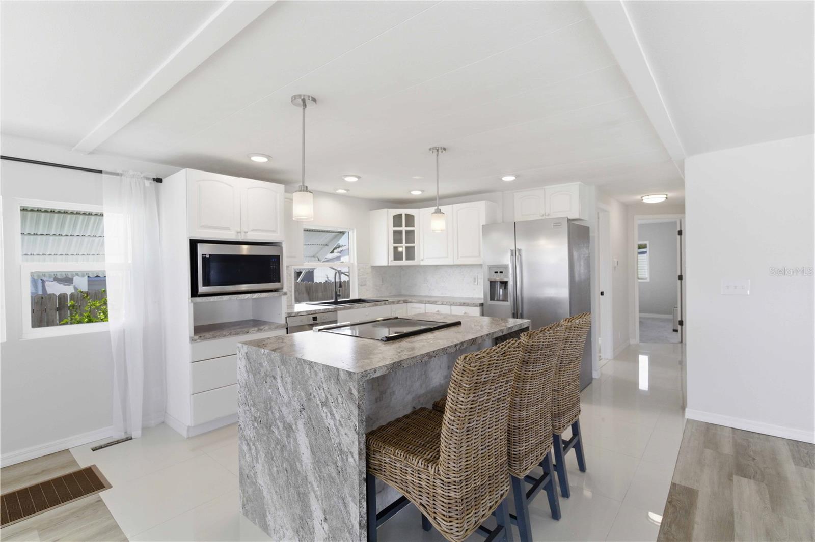 203 48TH AVENUE DR W, BRADENTON, FL, 34207