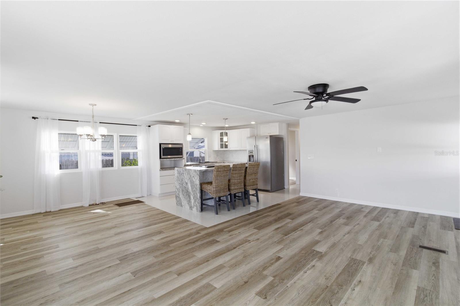 203 48TH AVENUE DR W, BRADENTON, FL, 34207