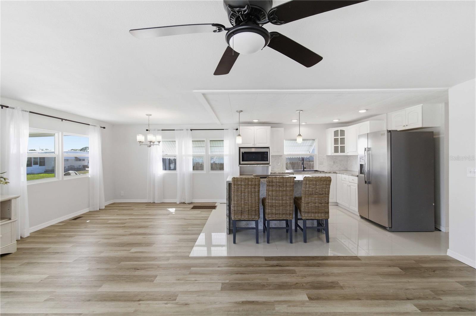 203 48TH AVENUE DR W, BRADENTON, FL, 34207