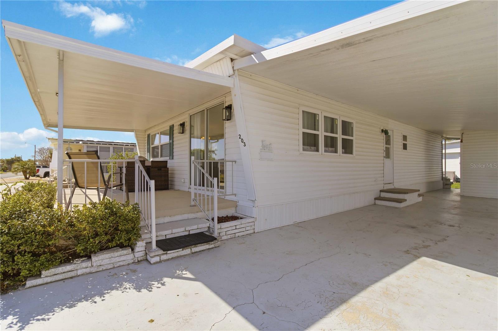 203 48TH AVENUE DR W, BRADENTON, FL, 34207
