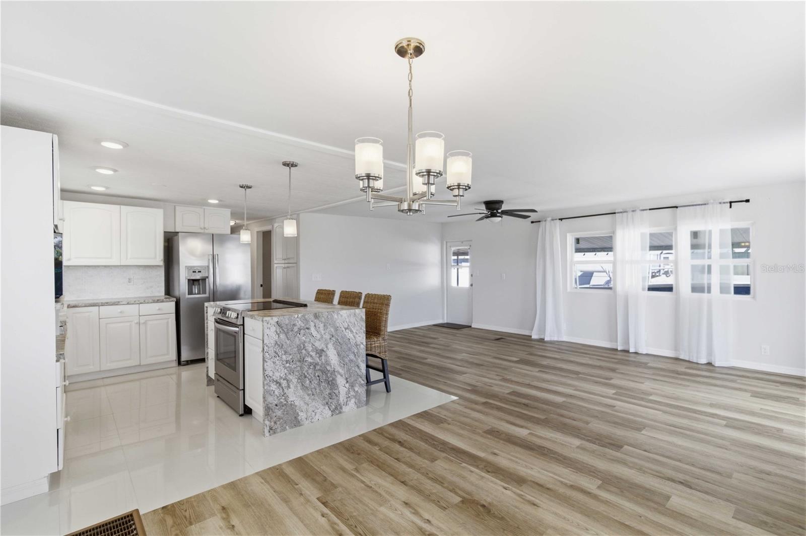 203 48TH AVENUE DR W, BRADENTON, FL, 34207