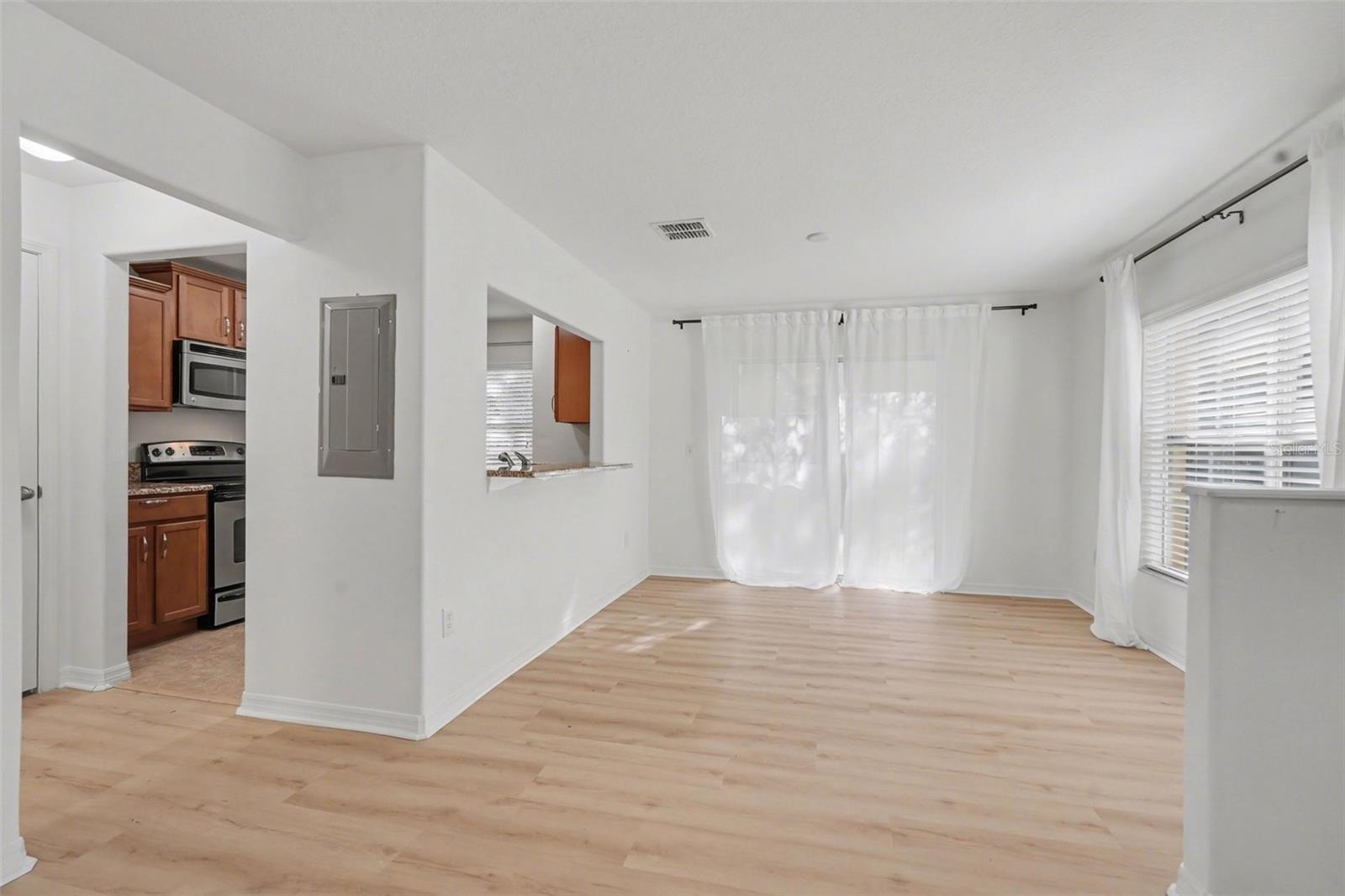6246 TIMBERLY LN, ZEPHYRHILLS, FL, 33542