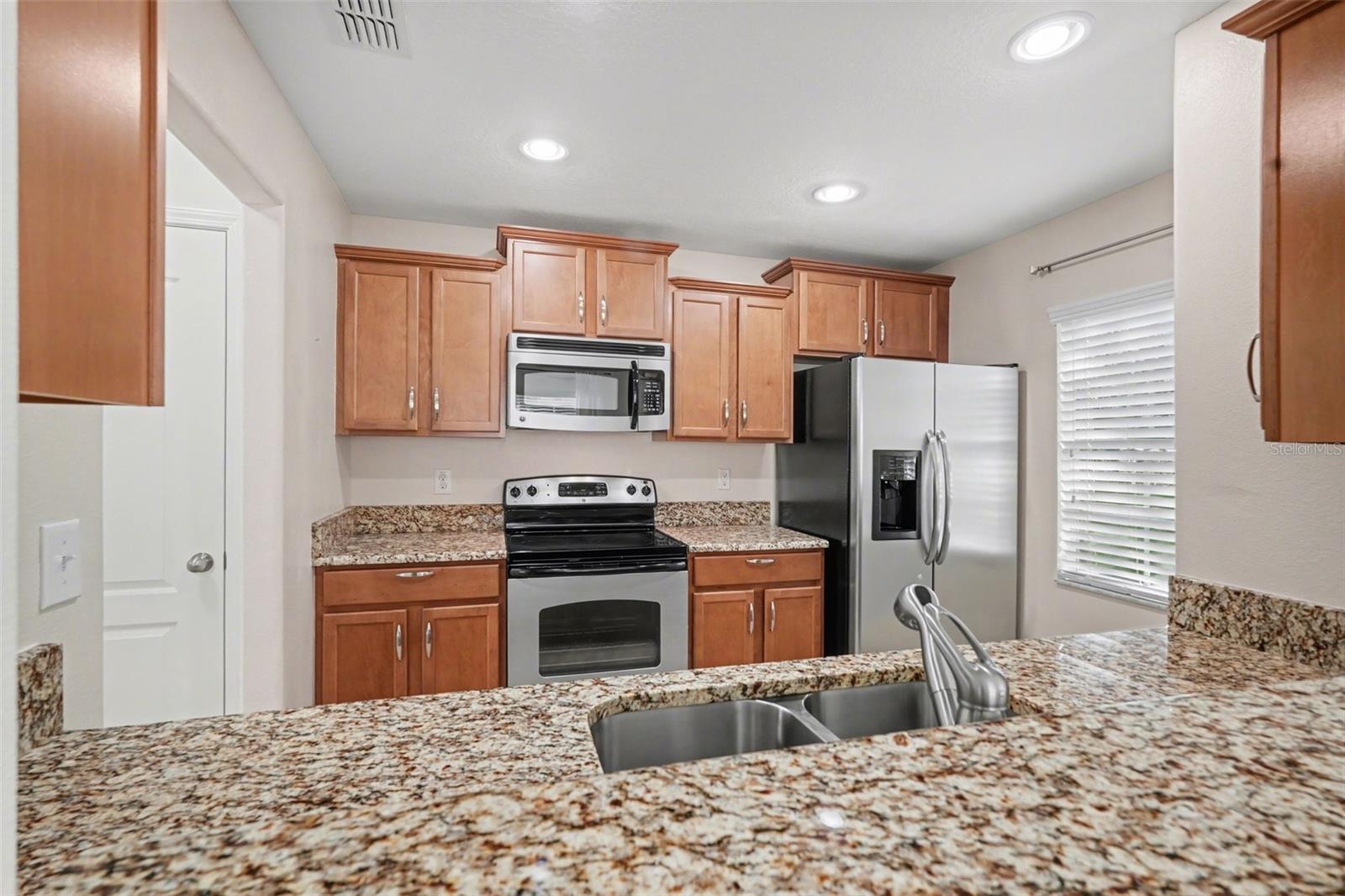 6246 TIMBERLY LN, ZEPHYRHILLS, FL, 33542