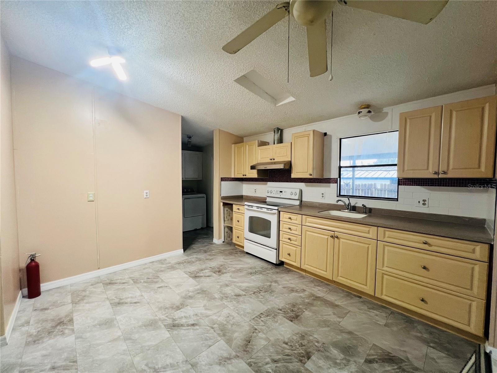 1850 MARY LN, HOLIDAY, FL, 34690