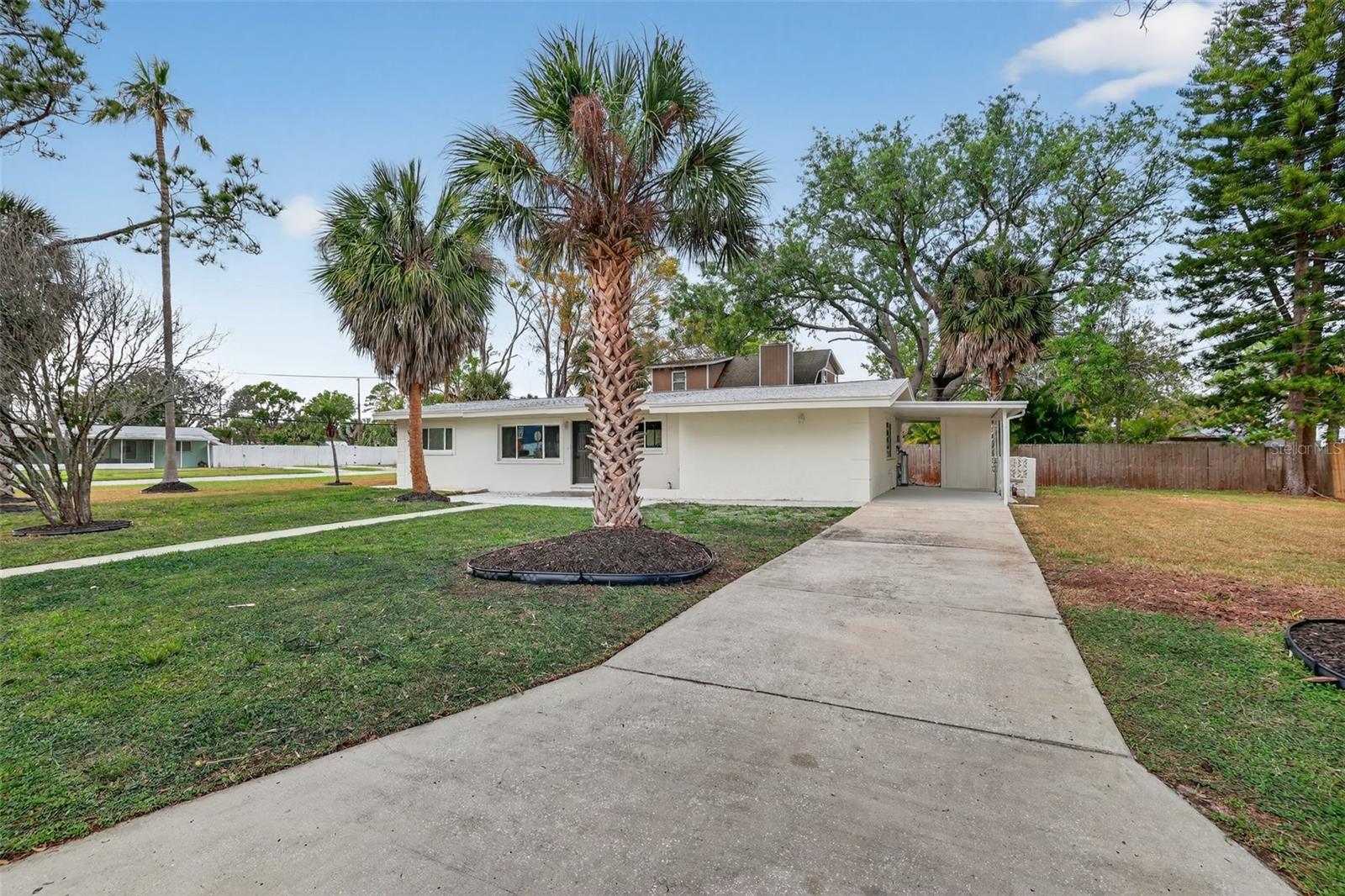 695 SUNSET DR, TARPON SPRINGS, FL, 34689