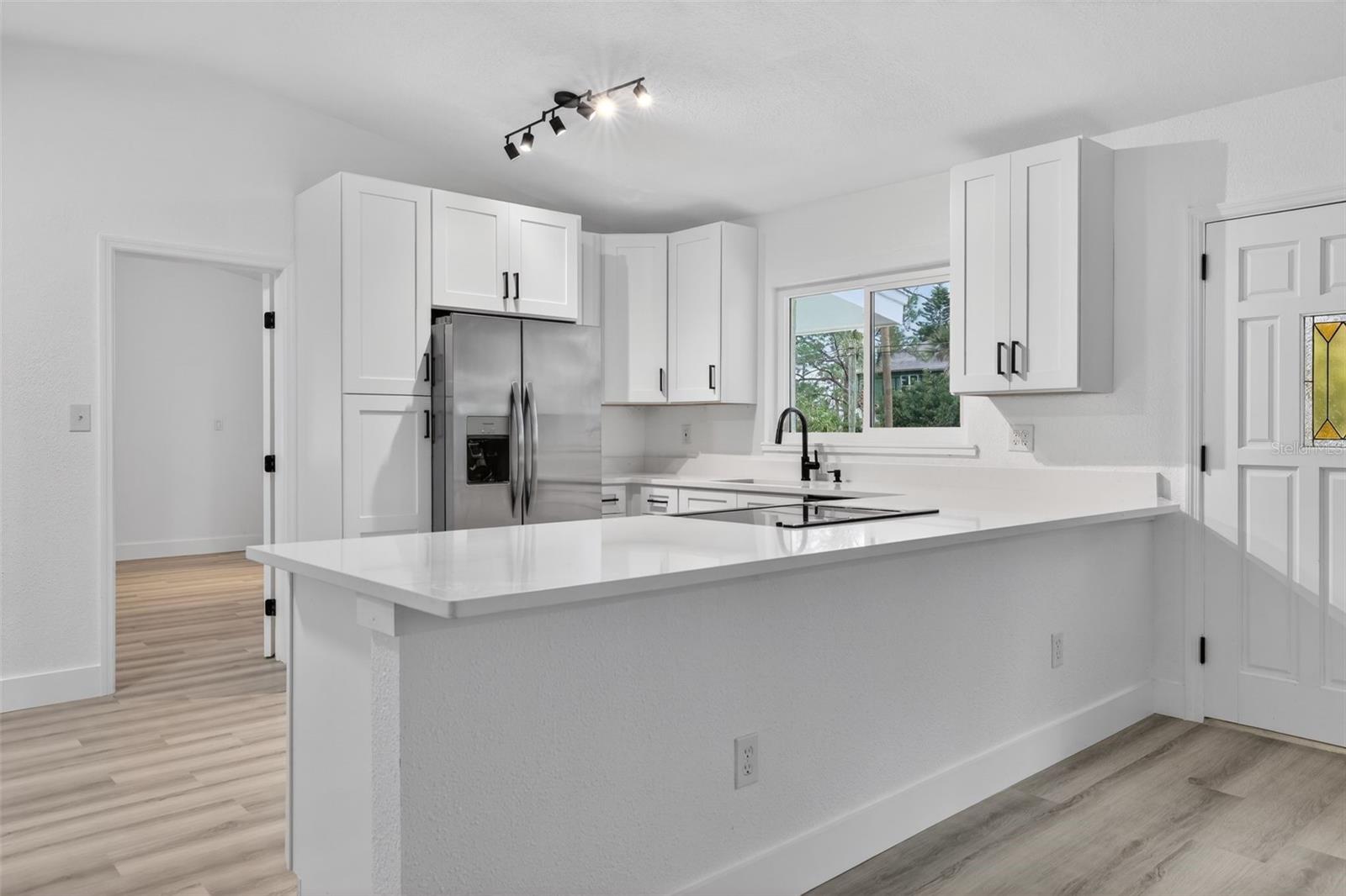 695 SUNSET DR, TARPON SPRINGS, FL, 34689