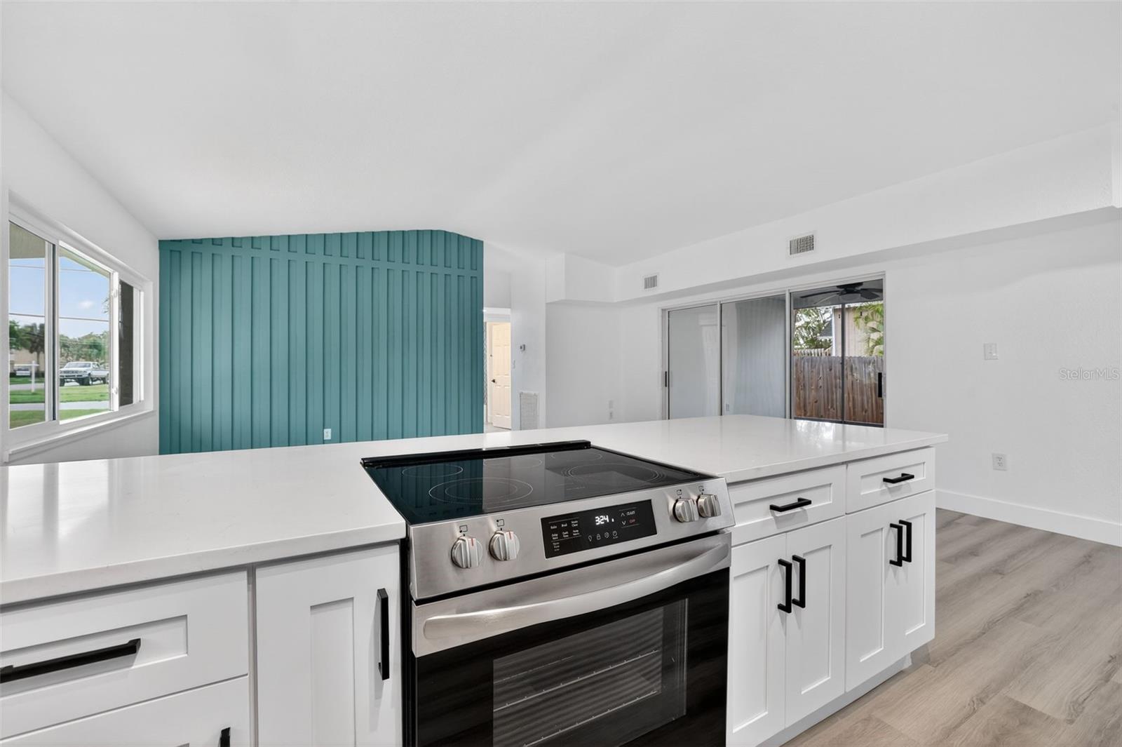 695 SUNSET DR, TARPON SPRINGS, FL, 34689