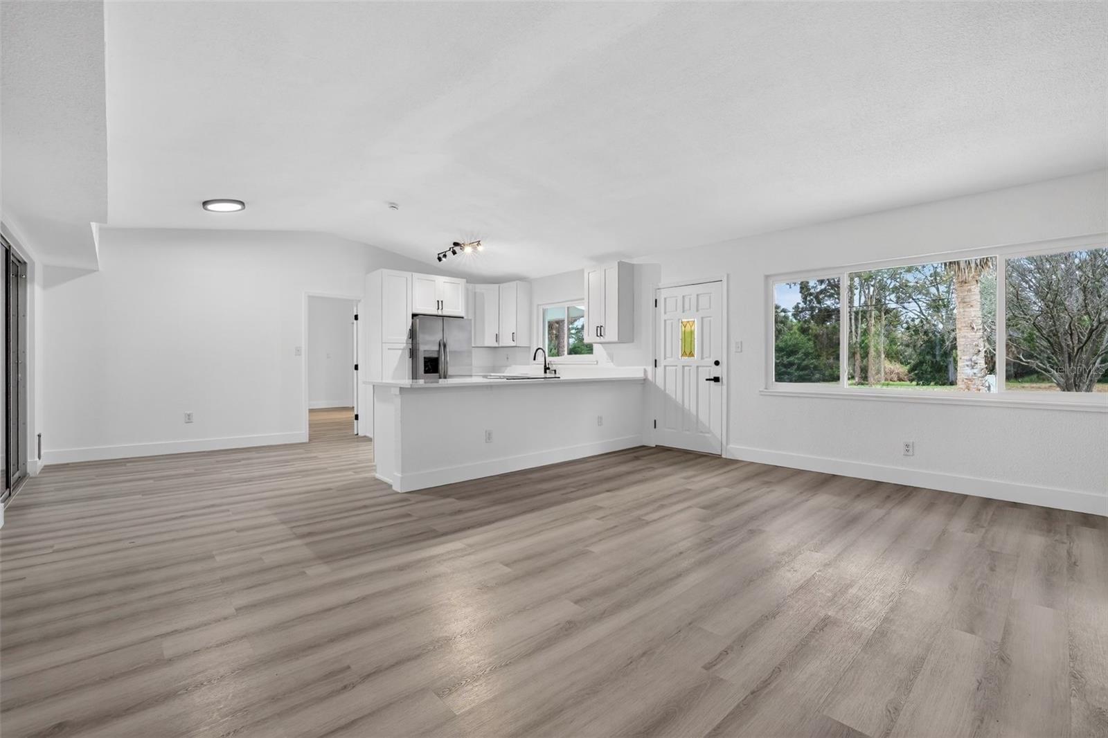 695 SUNSET DR, TARPON SPRINGS, FL, 34689
