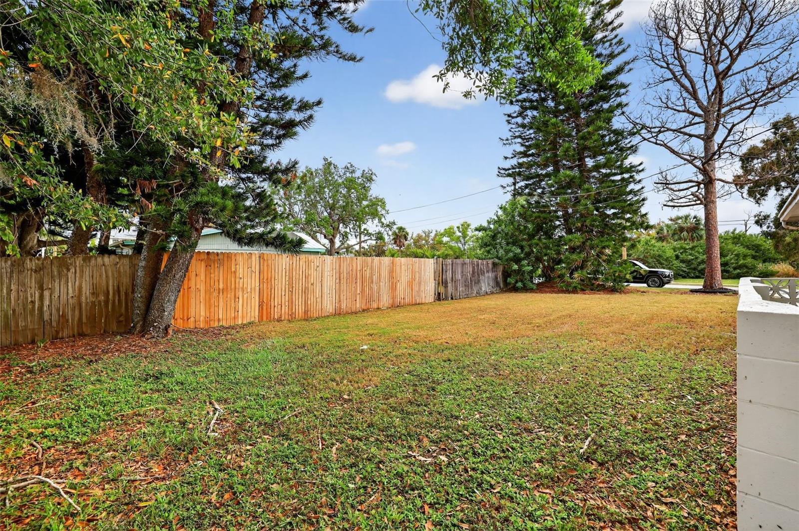695 SUNSET DR, TARPON SPRINGS, FL, 34689