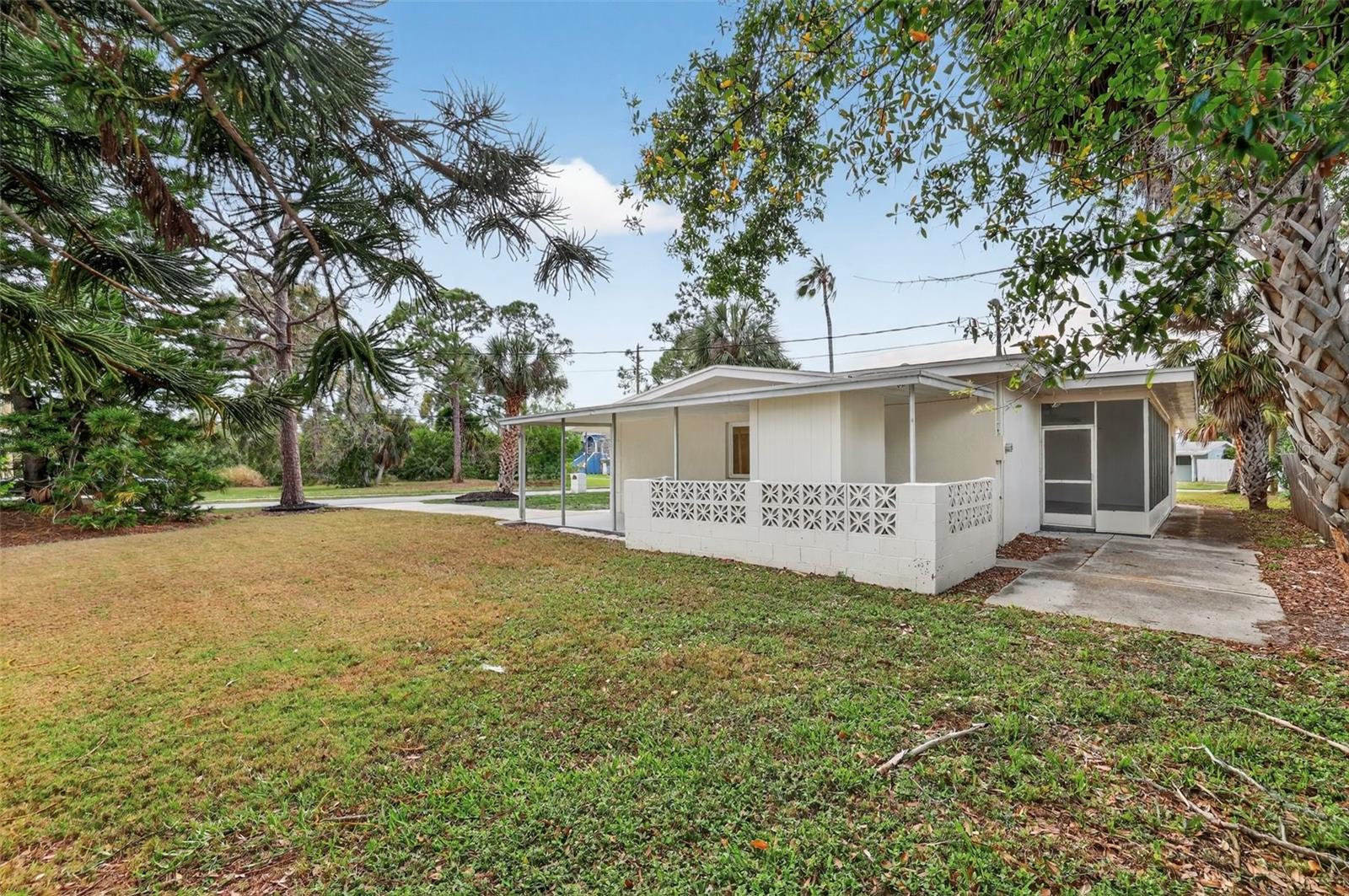 695 SUNSET DR, TARPON SPRINGS, FL, 34689