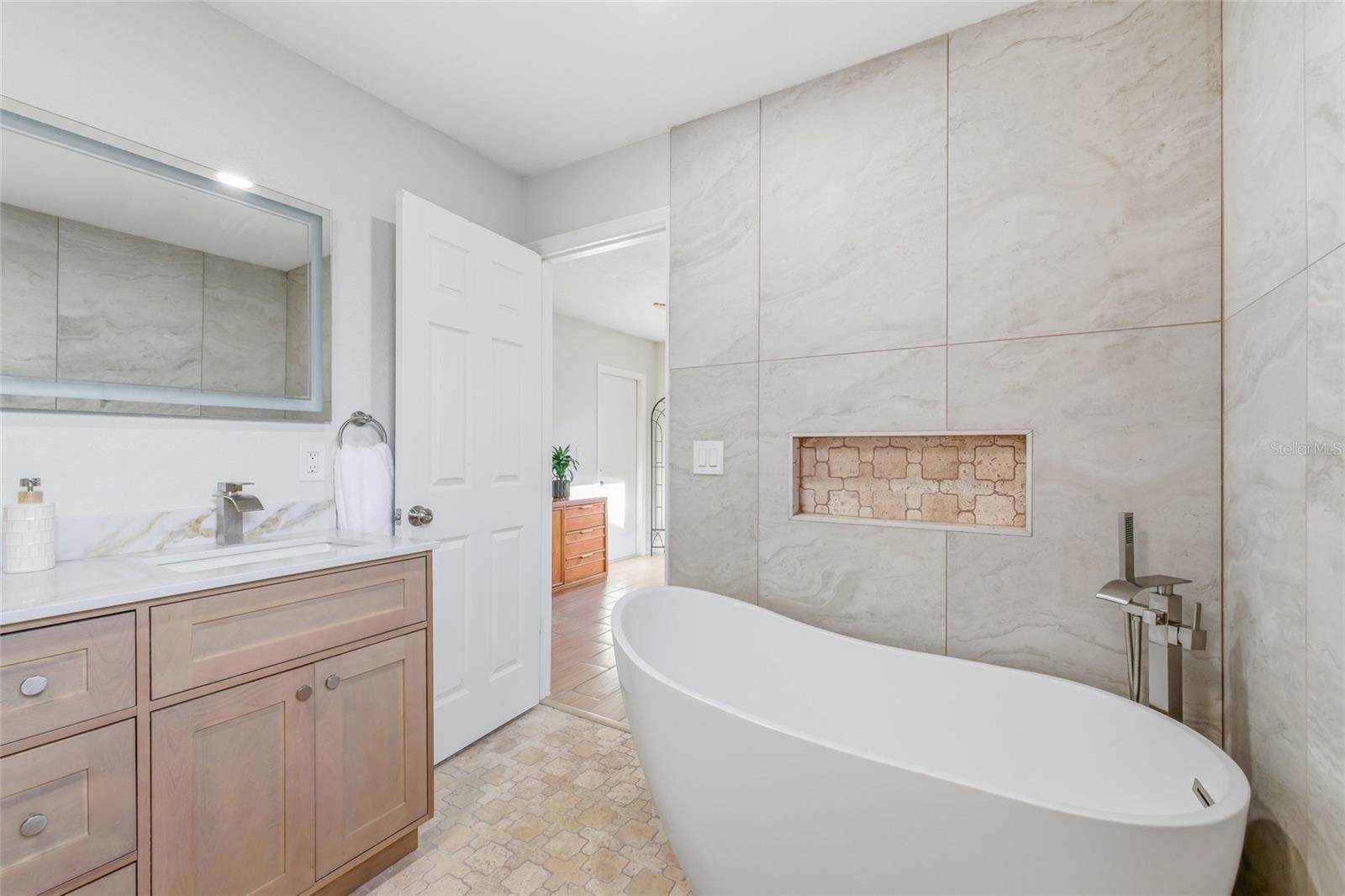201 DUNKIRK RD, OLDSMAR, FL, 34677