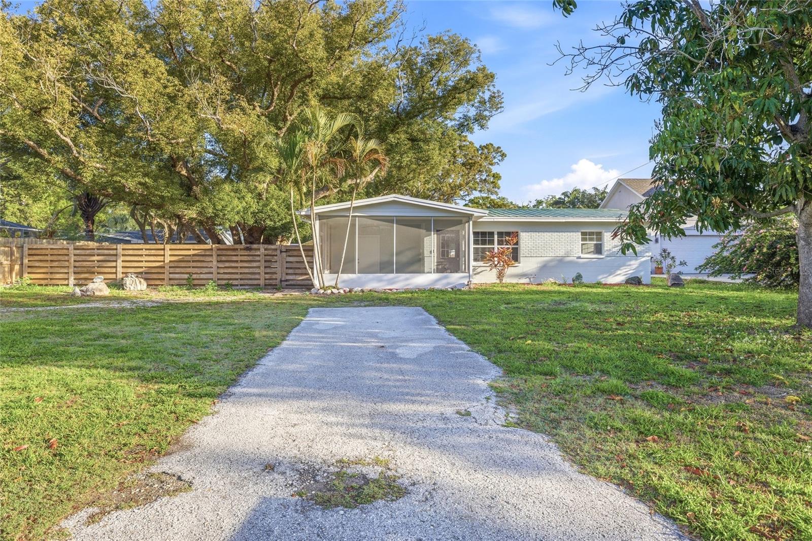 201 DUNKIRK RD, OLDSMAR, FL, 34677