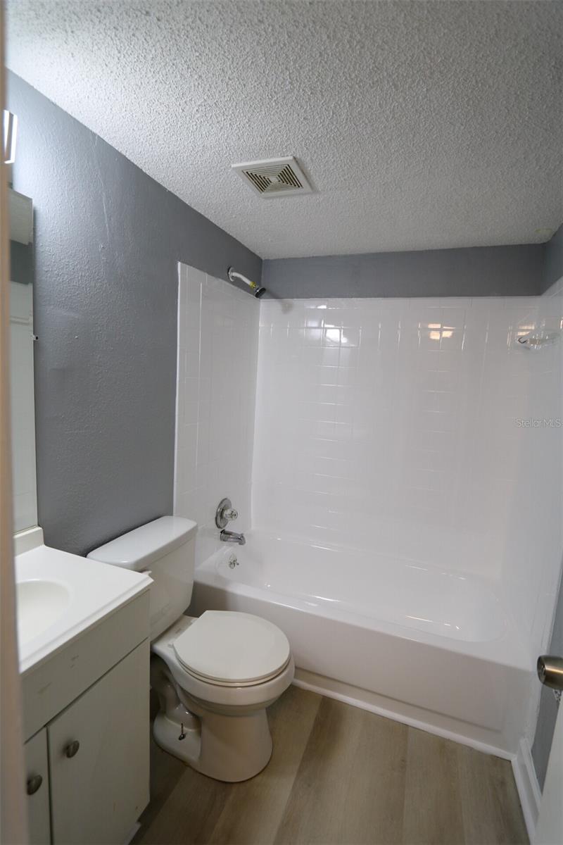 1810 E 143RD AVE #2, TAMPA, FL, 33613