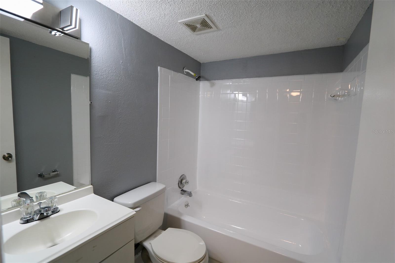 1810 E 143RD AVE #2, TAMPA, FL, 33613