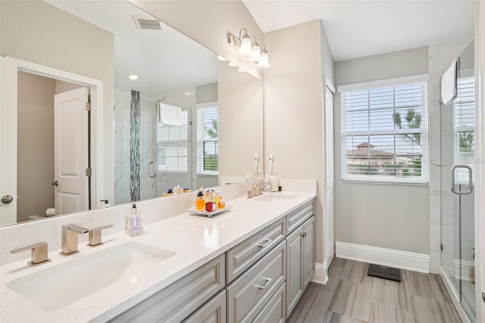 30167 SOUTHWELL LN, WESLEY CHAPEL, FL, 33543