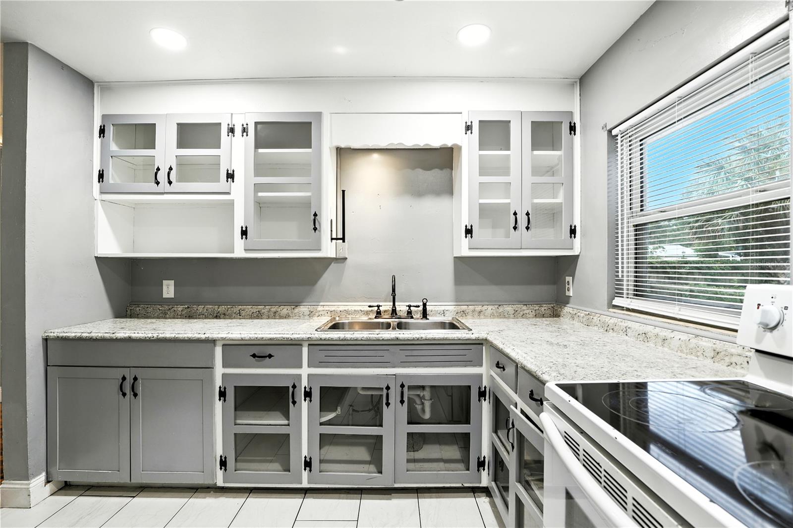 1412 E VOORHIS AVE, DELAND, FL, 32724