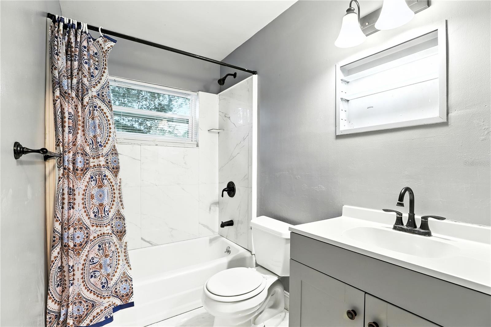 1412 E VOORHIS AVE, DELAND, FL, 32724