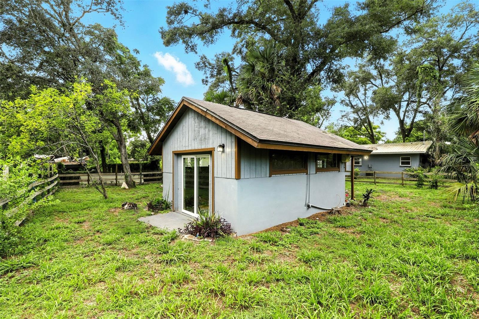 1412 E VOORHIS AVE, DELAND, FL, 32724