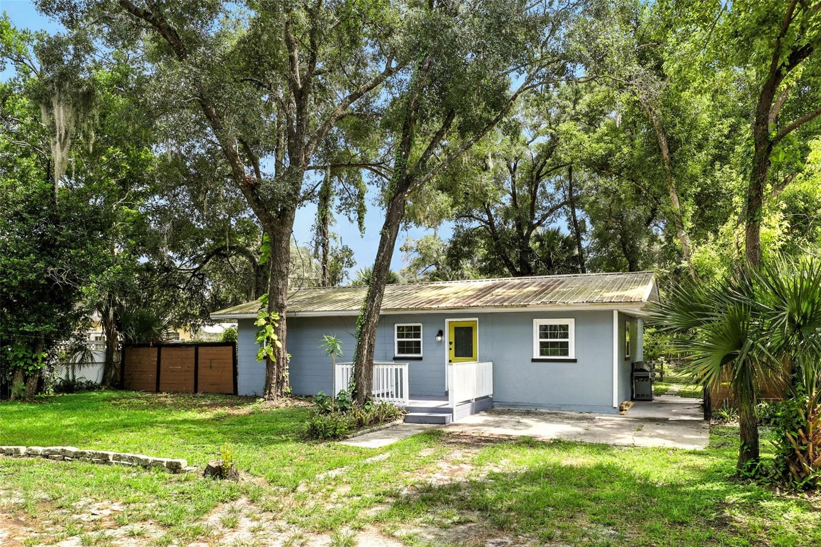 1412 E VOORHIS AVE, DELAND, FL, 32724
