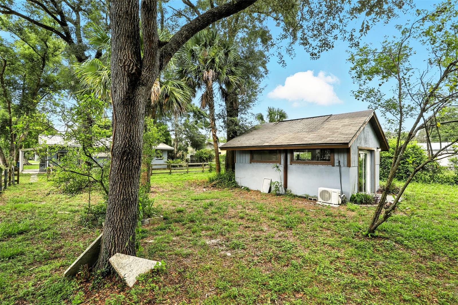 1412 E VOORHIS AVE, DELAND, FL, 32724
