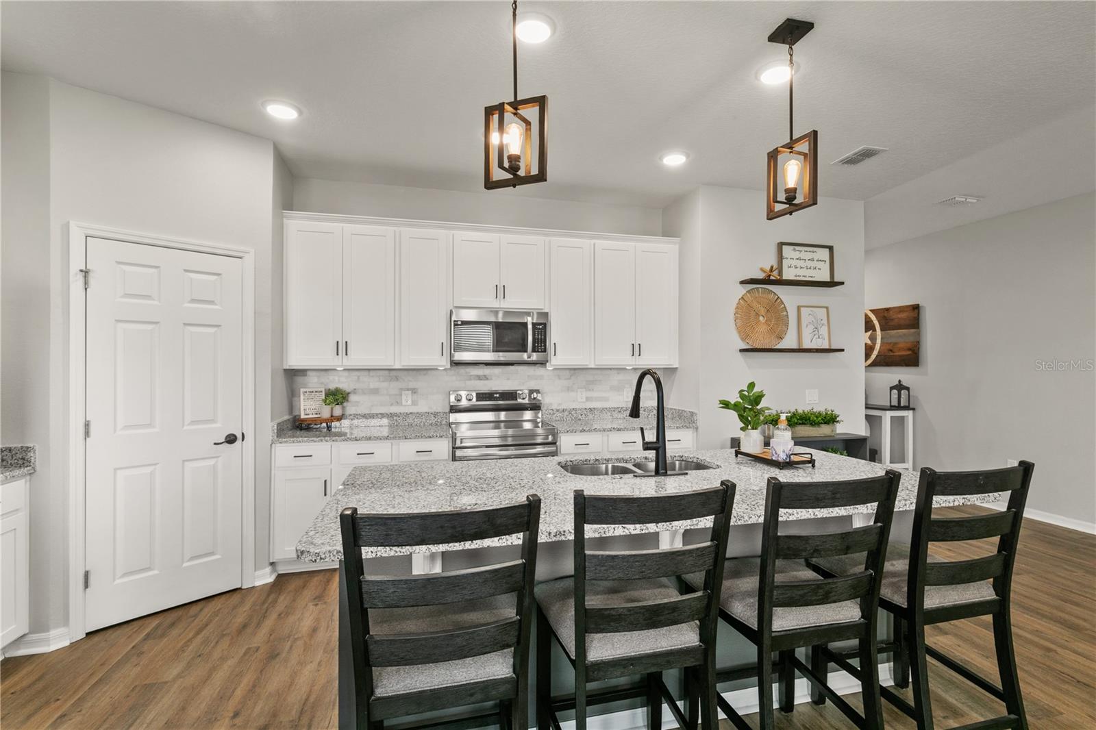 33289 ALWAYS DREAMING, SORRENTO, FL, 32776