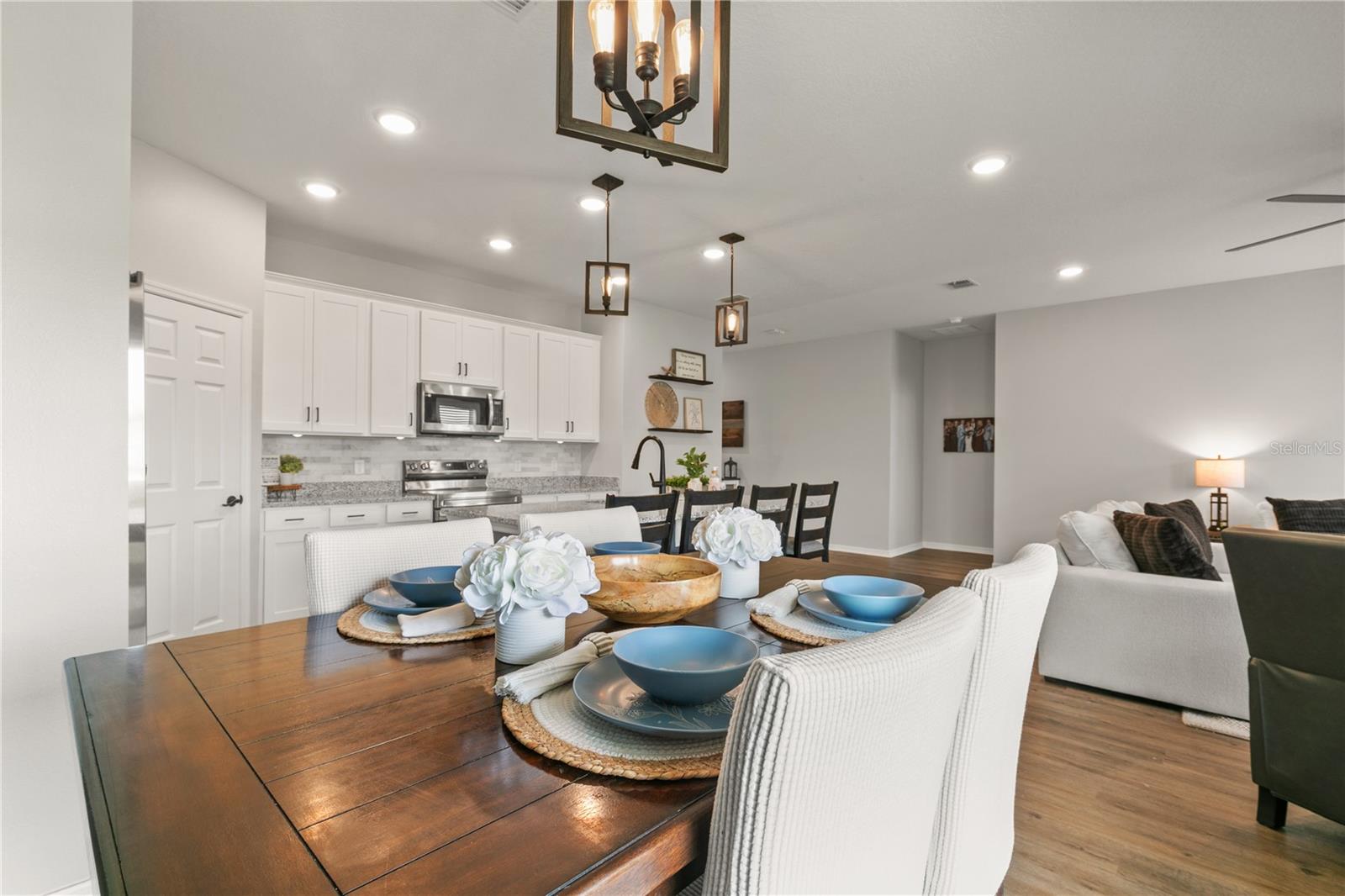 33289 ALWAYS DREAMING, SORRENTO, FL, 32776