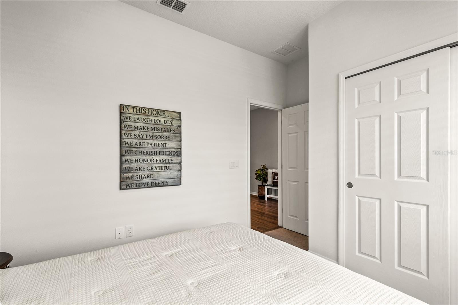 33289 ALWAYS DREAMING, SORRENTO, FL, 32776