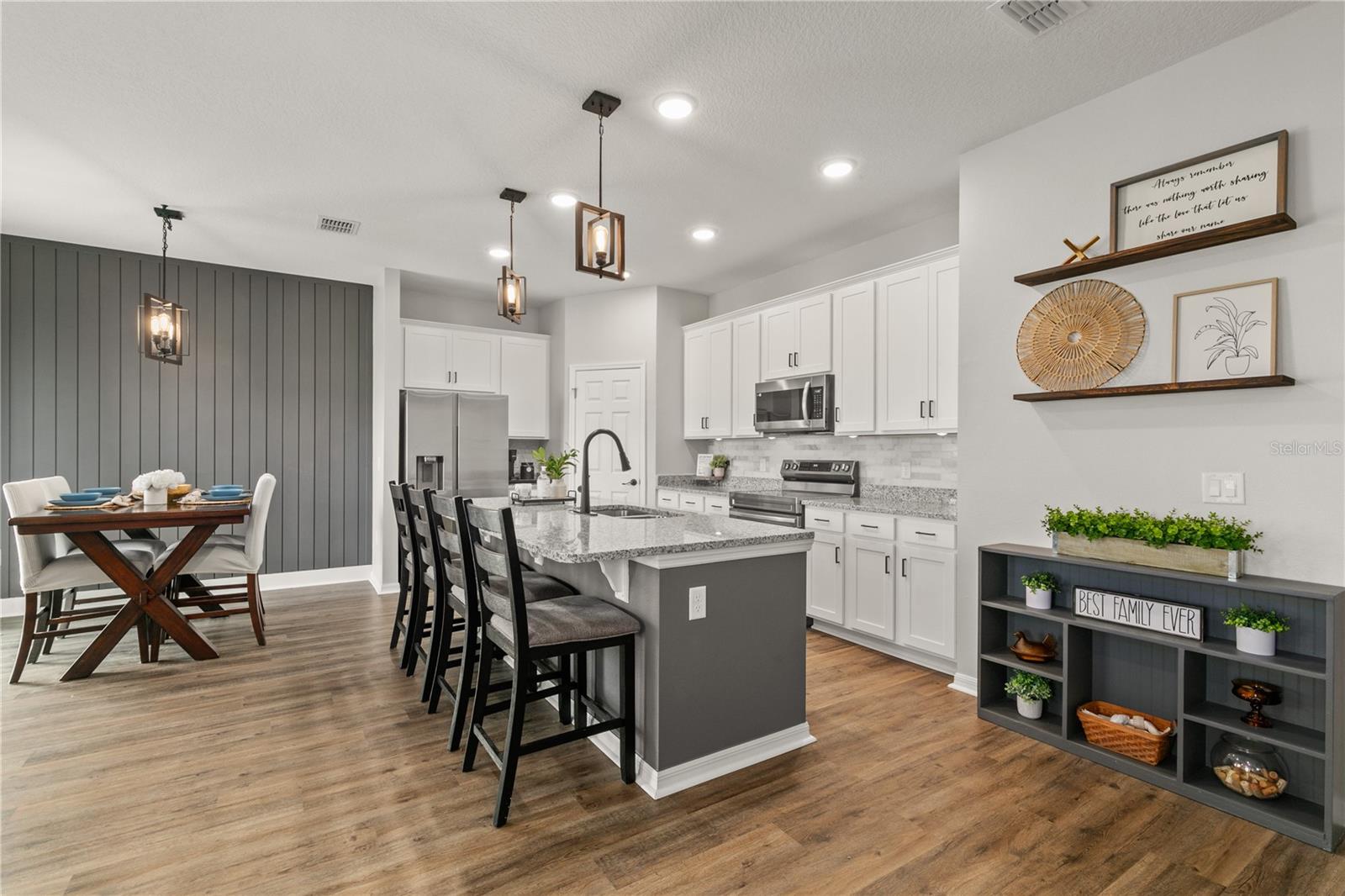 33289 ALWAYS DREAMING, SORRENTO, FL, 32776