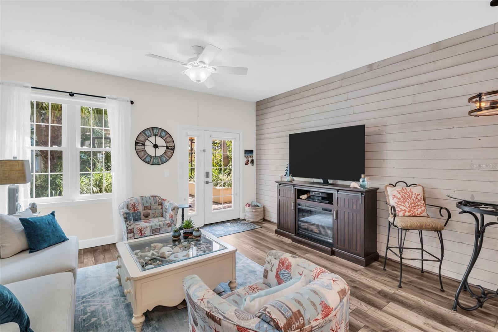 100 4TH AVE S #140, ST PETERSBURG, FL, 33701