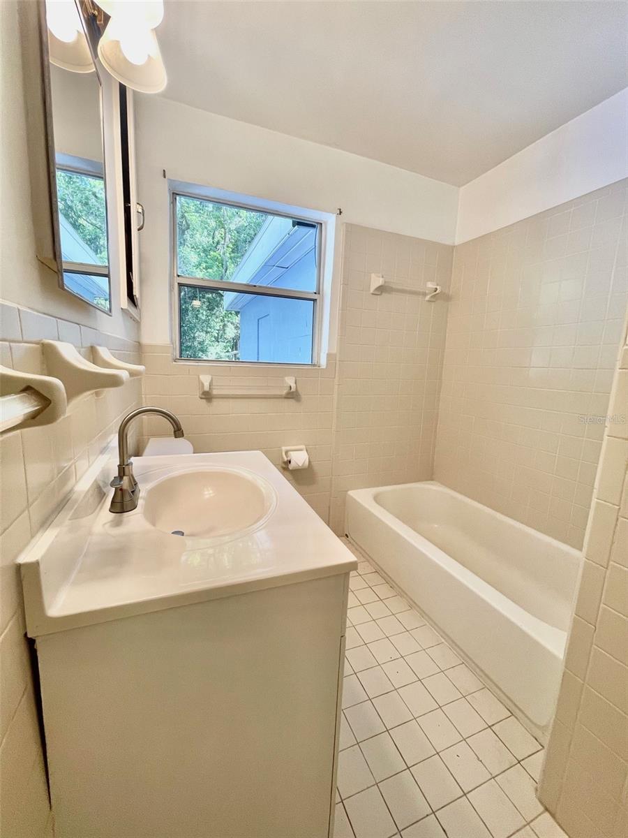 220 NW 33RD AVE, GAINESVILLE, FL, 32609