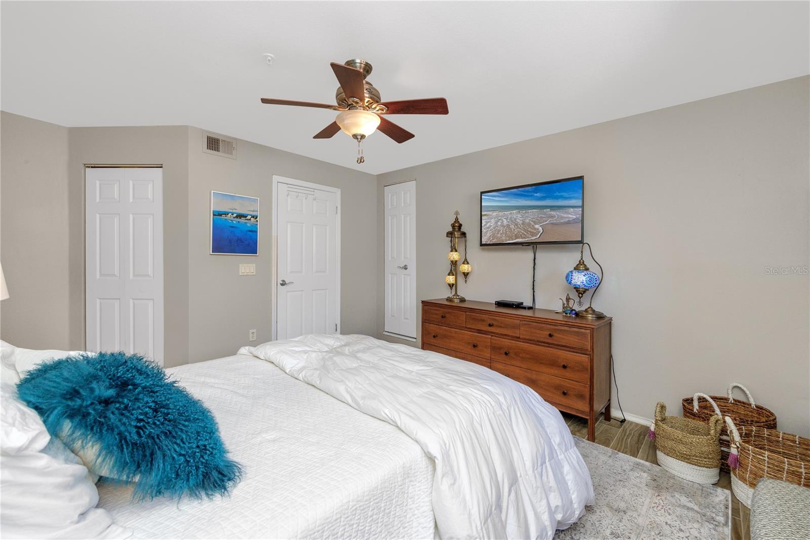 2400 FEATHER SOUND DR #1236, CLEARWATER, FL, 33762