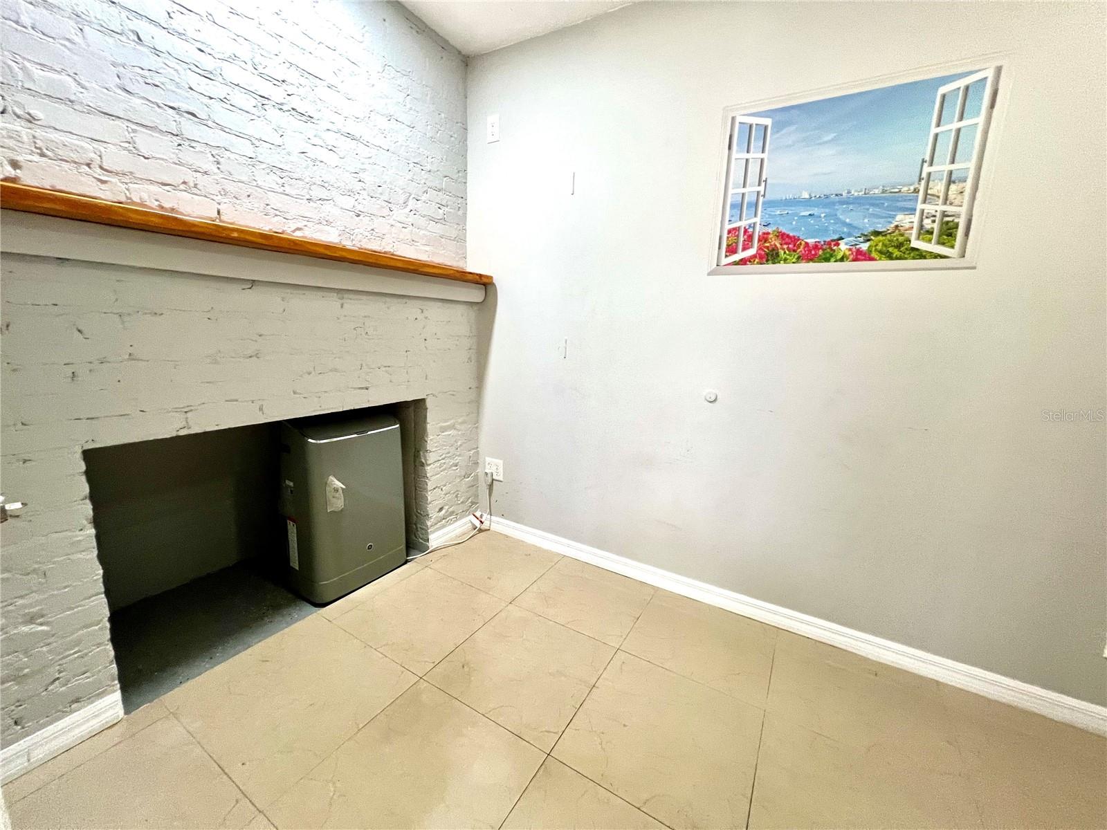 947 PINEDALE AVE, ORLANDO, FL, 32808
