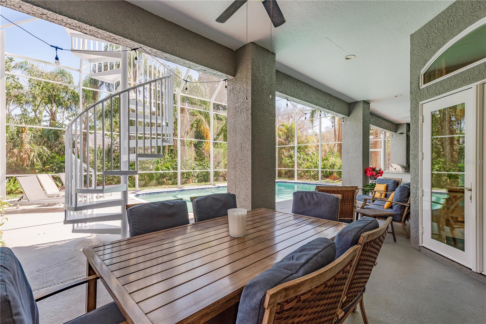 4010 EXECUTIVE DR, PALM HARBOR, FL, 34685