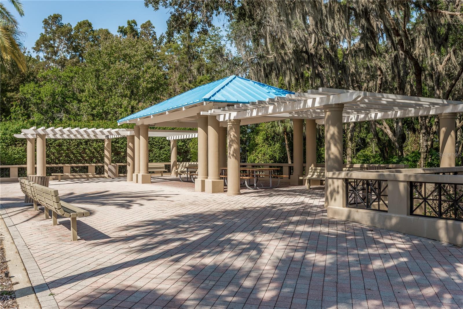 4010 EXECUTIVE DR, PALM HARBOR, FL, 34685