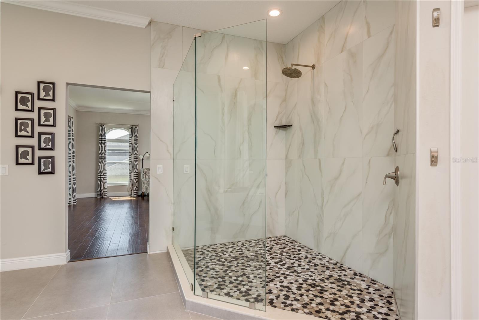 4010 EXECUTIVE DR, PALM HARBOR, FL, 34685