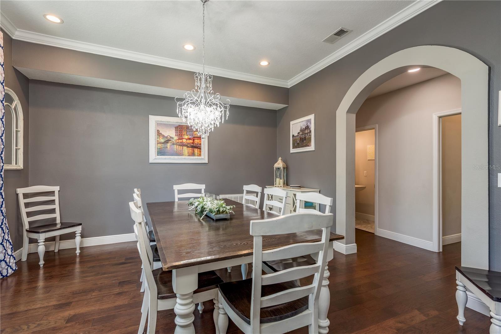 4010 EXECUTIVE DR, PALM HARBOR, FL, 34685