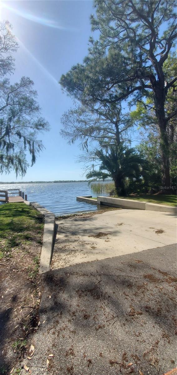 4010 EXECUTIVE DR, PALM HARBOR, FL, 34685