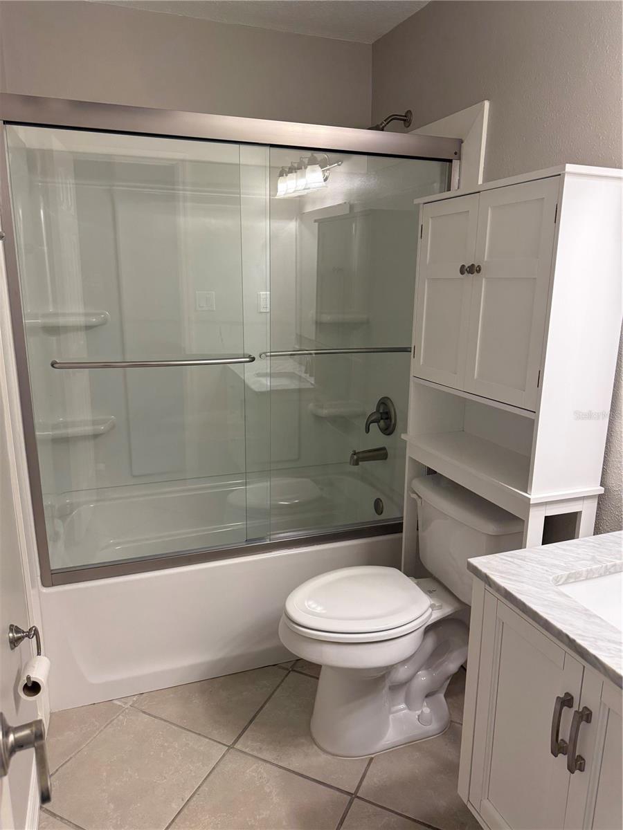 5196 BEACH DR SE #B, ST PETERSBURG, FL, 33705