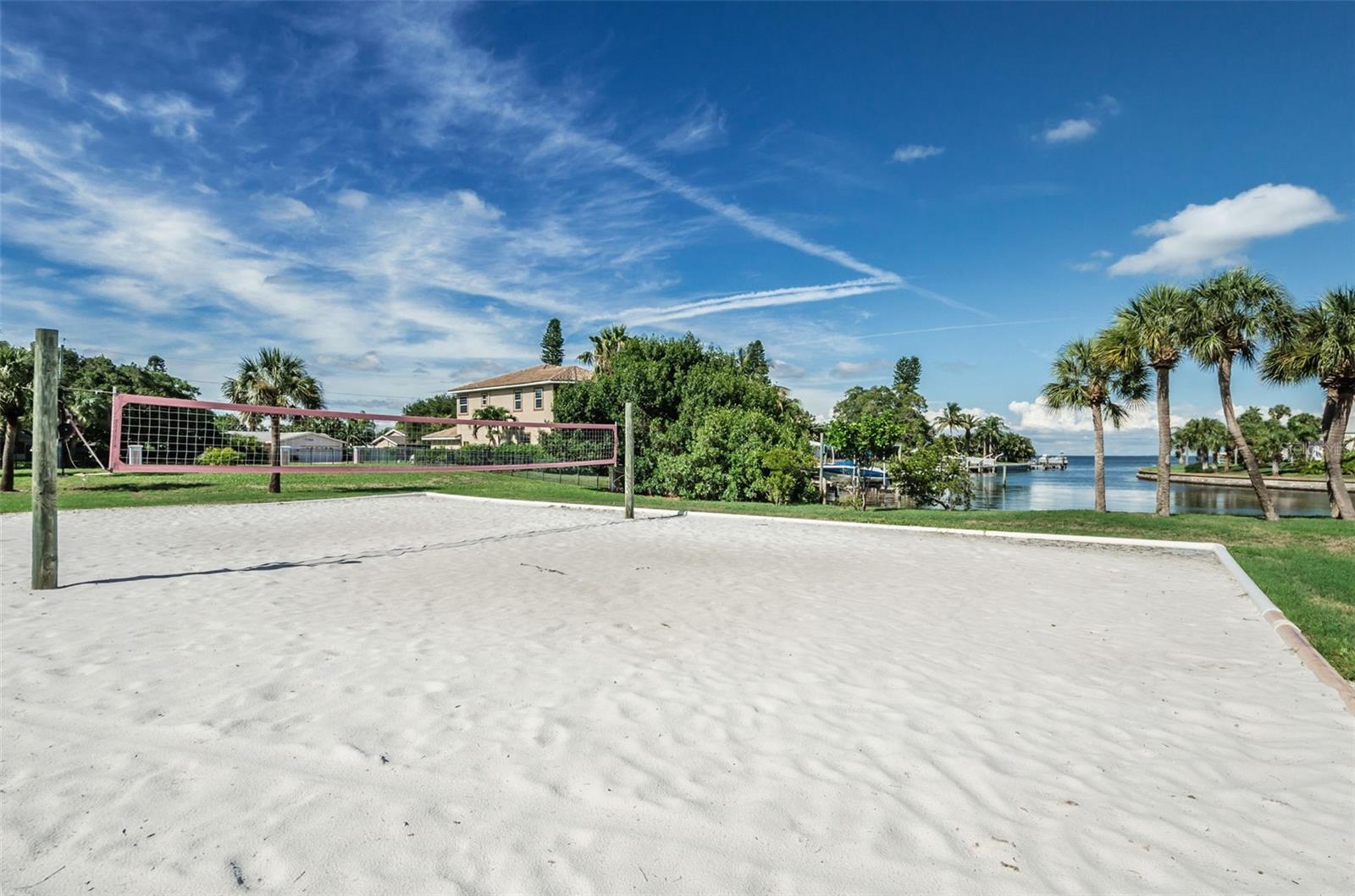 5196 BEACH DR SE #B, ST PETERSBURG, FL, 33705