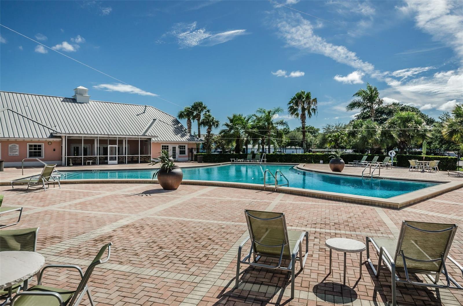 5196 BEACH DR SE #B, ST PETERSBURG, FL, 33705