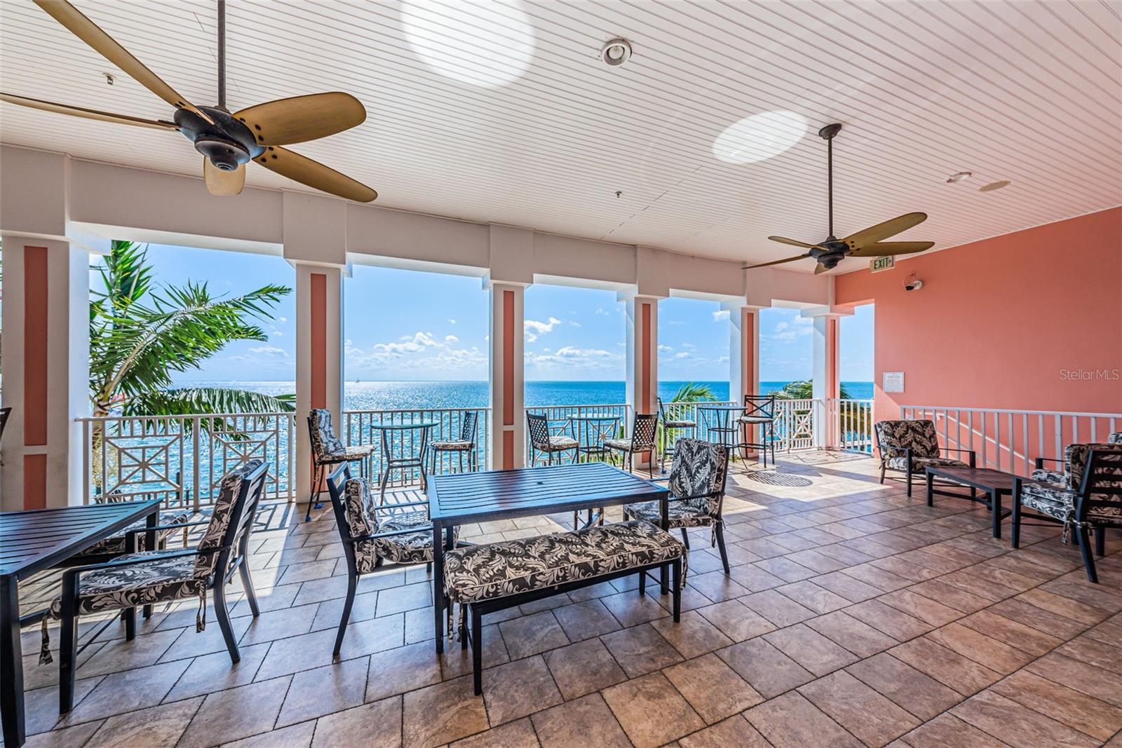 5196 BEACH DR SE #B, ST PETERSBURG, FL, 33705