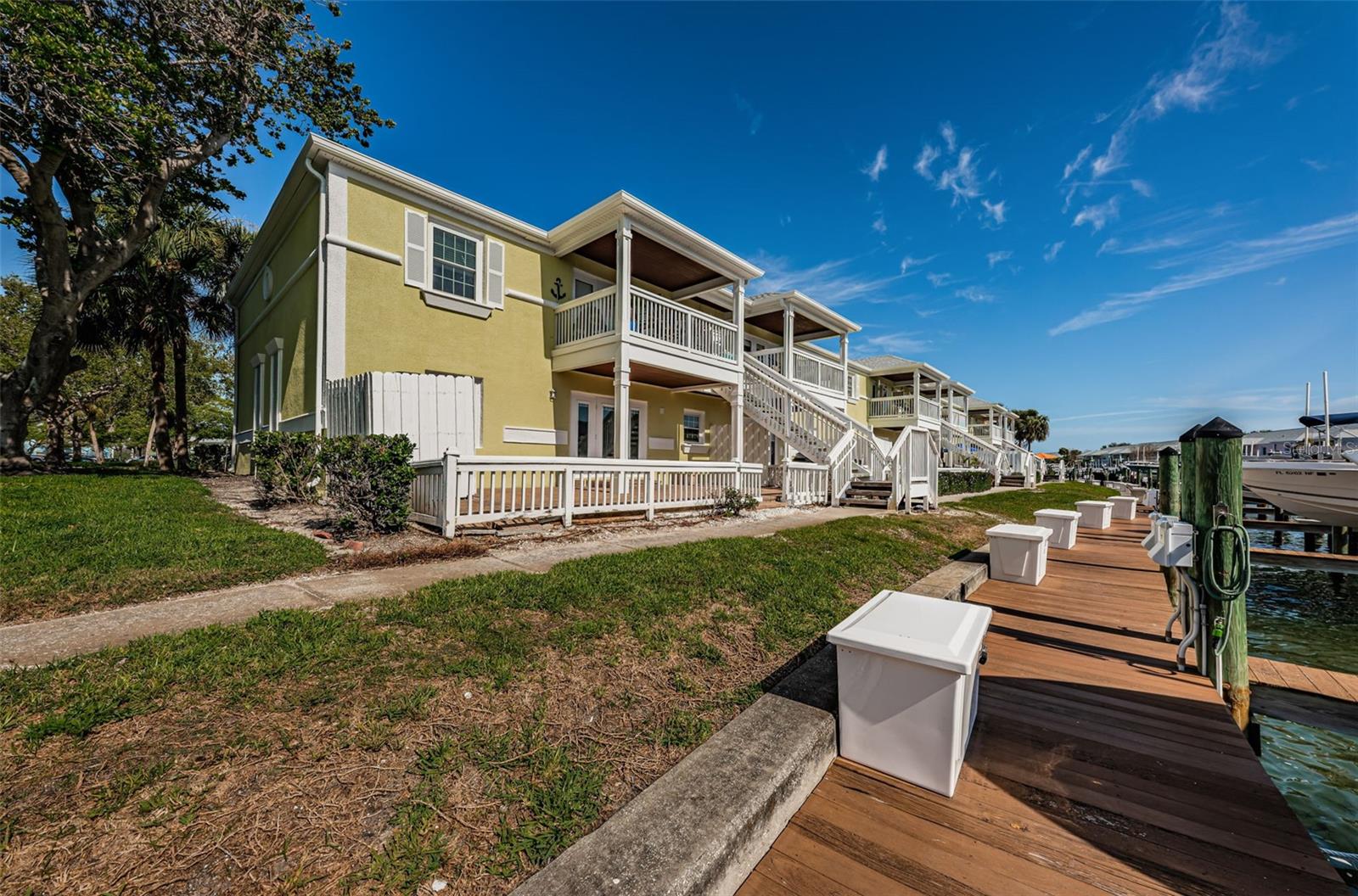 5196 BEACH DR SE #B, ST PETERSBURG, FL, 33705