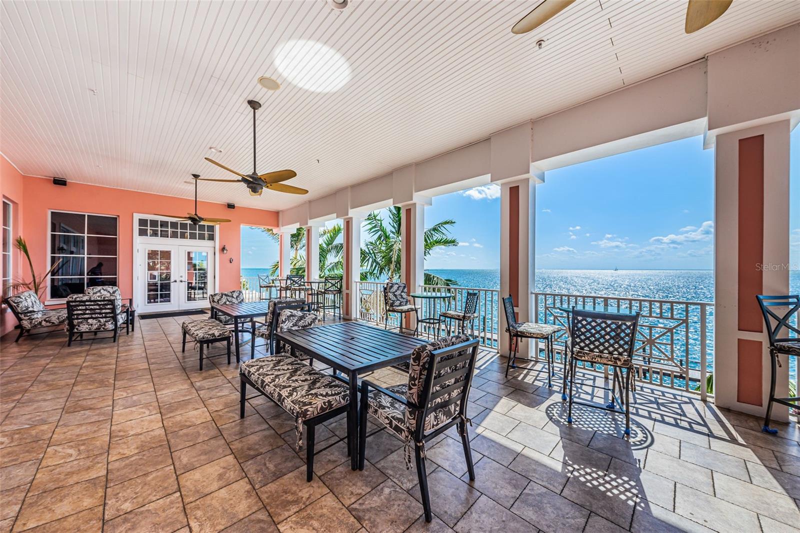 5196 BEACH DR SE #B, ST PETERSBURG, FL, 33705