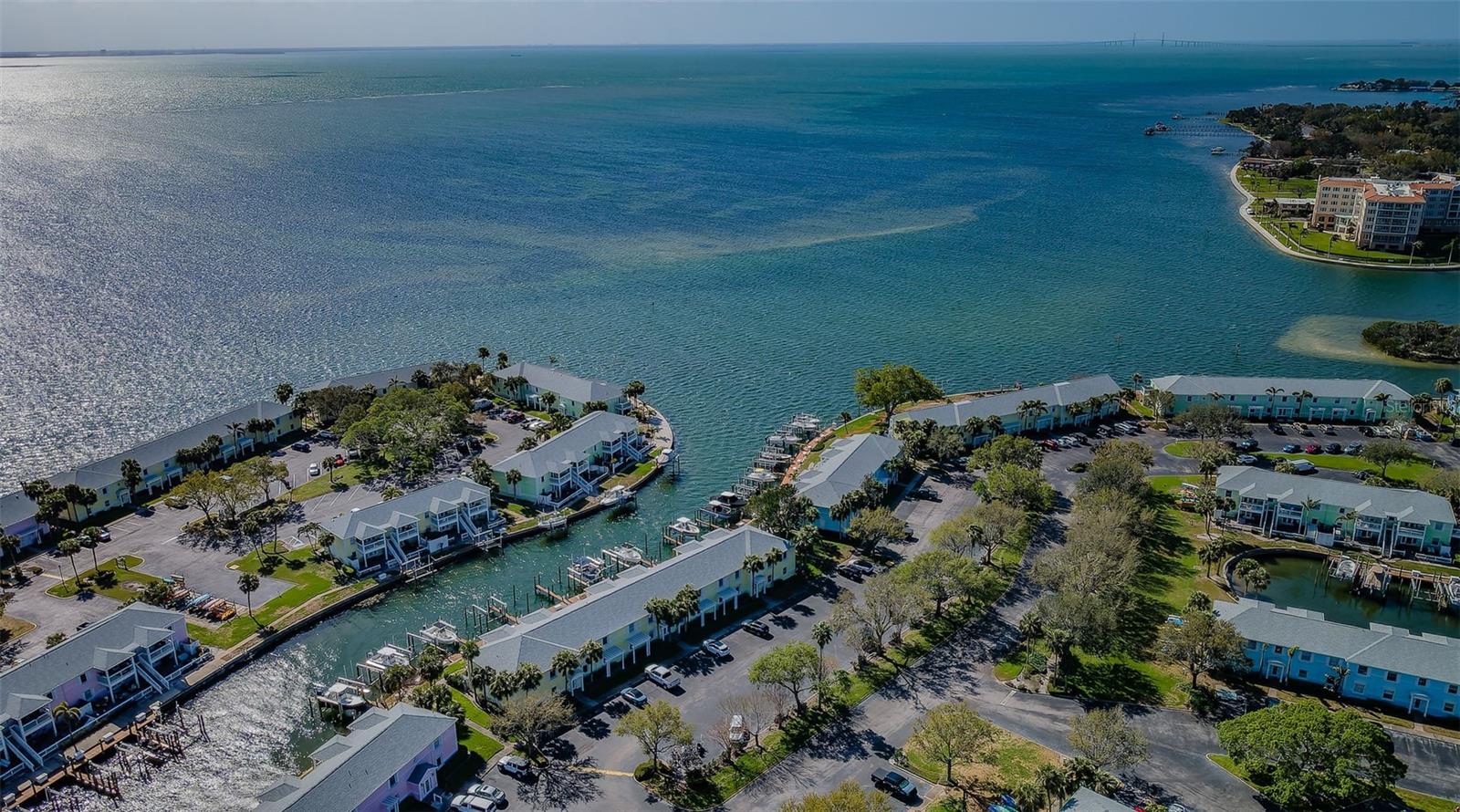 5196 BEACH DR SE #B, ST PETERSBURG, FL, 33705