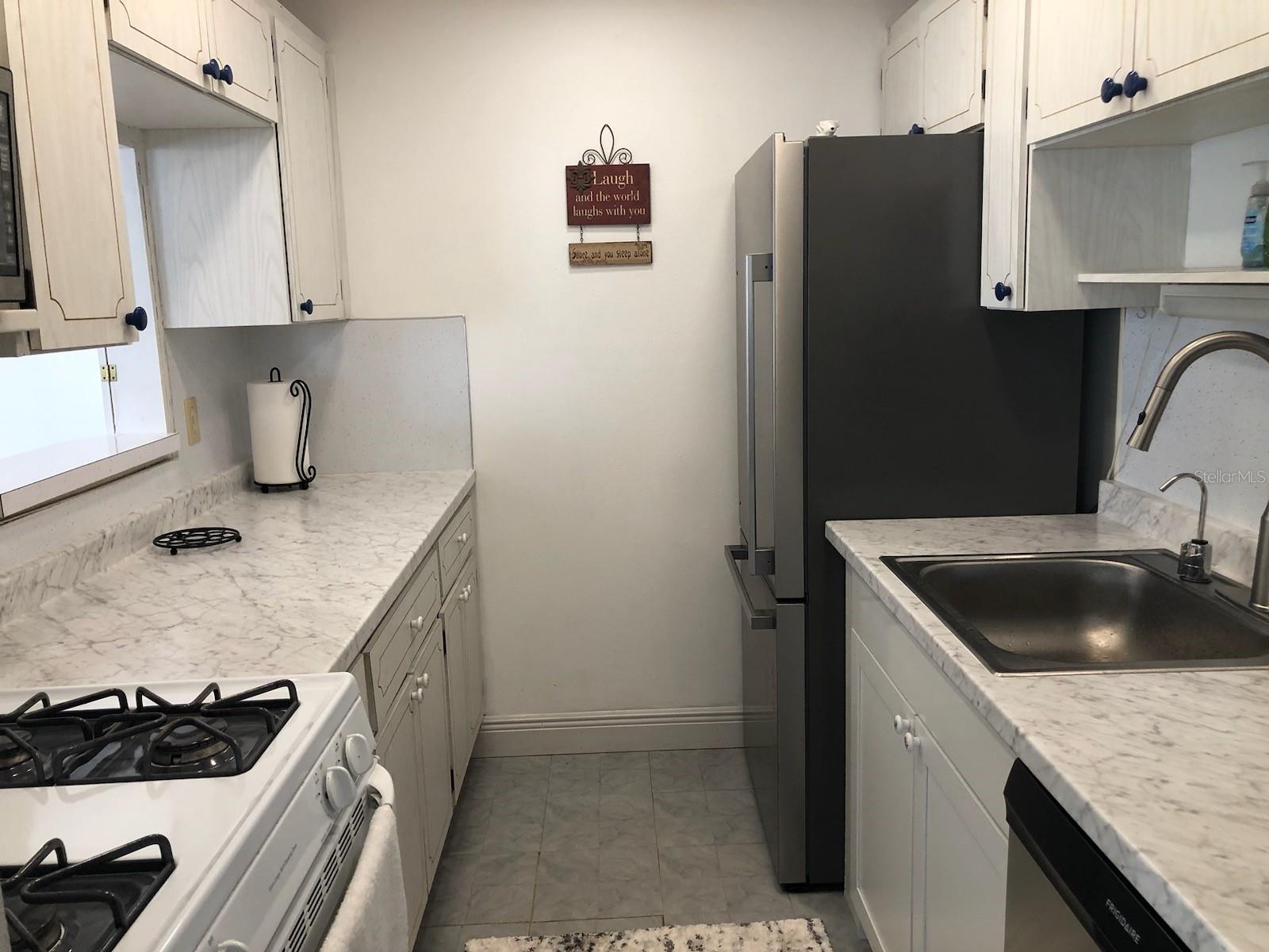 5925 TERRACE PARK DR N #111, ST PETERSBURG, FL, 33709
